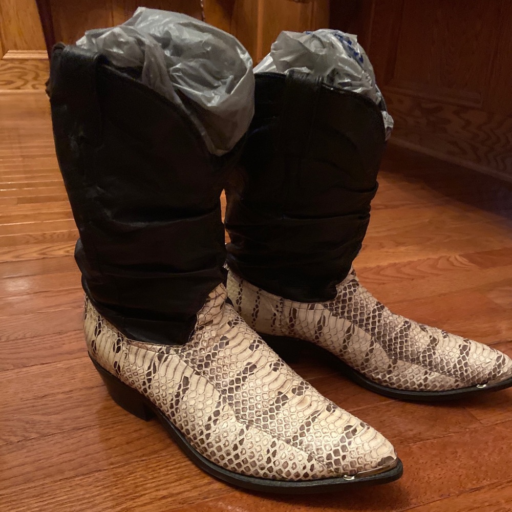 VINTAGE BOOTS Men’s 11 cowboy snakeskin